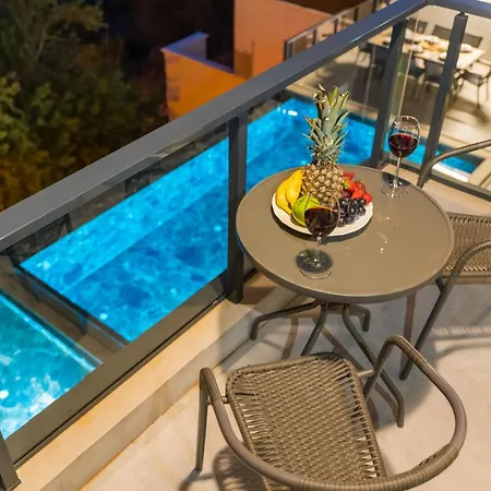 Heri I Lueks I Infinity Pool * 卡斯
